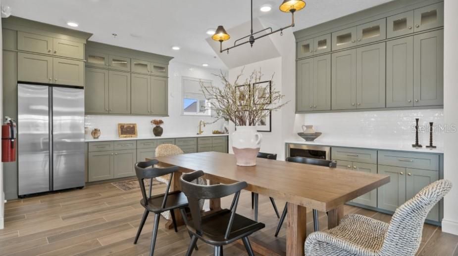 For Sale: $524,990 (4 beds, 3 baths, 2061 Square Feet)