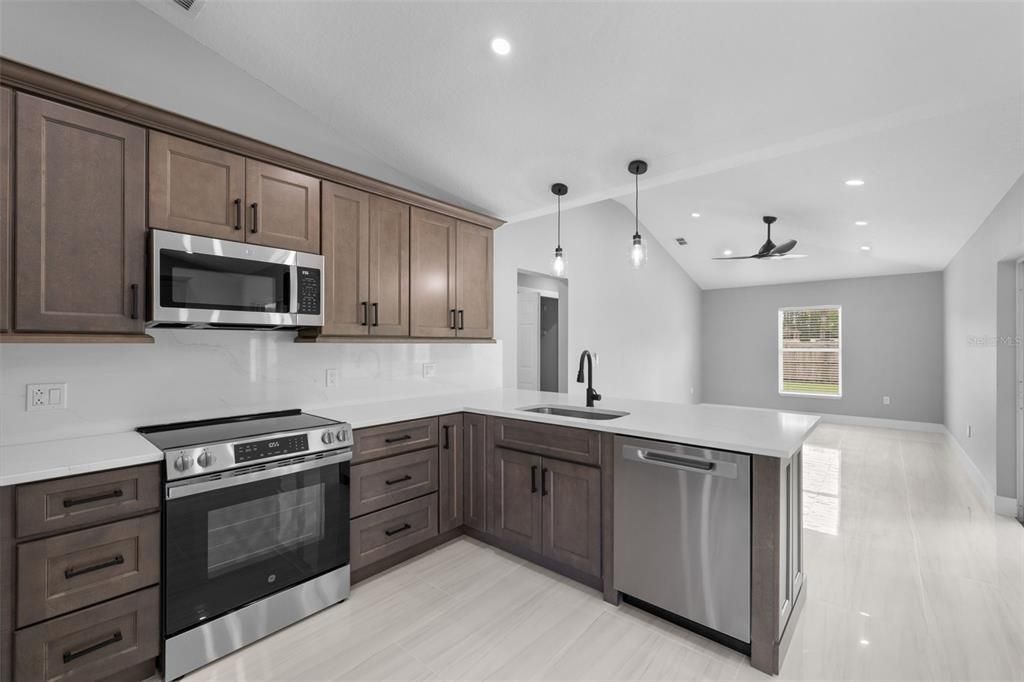 For Sale: $349,900 (3 beds, 2 baths, 1510 Square Feet)