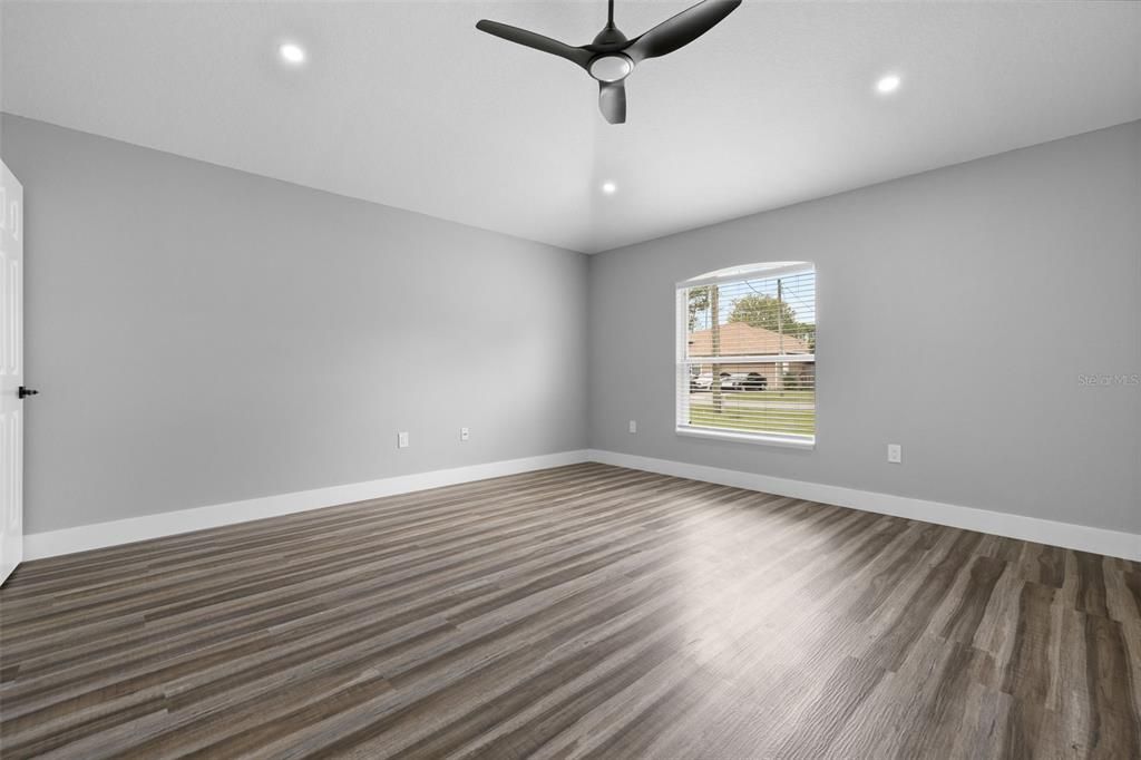 For Sale: $349,900 (3 beds, 2 baths, 1510 Square Feet)