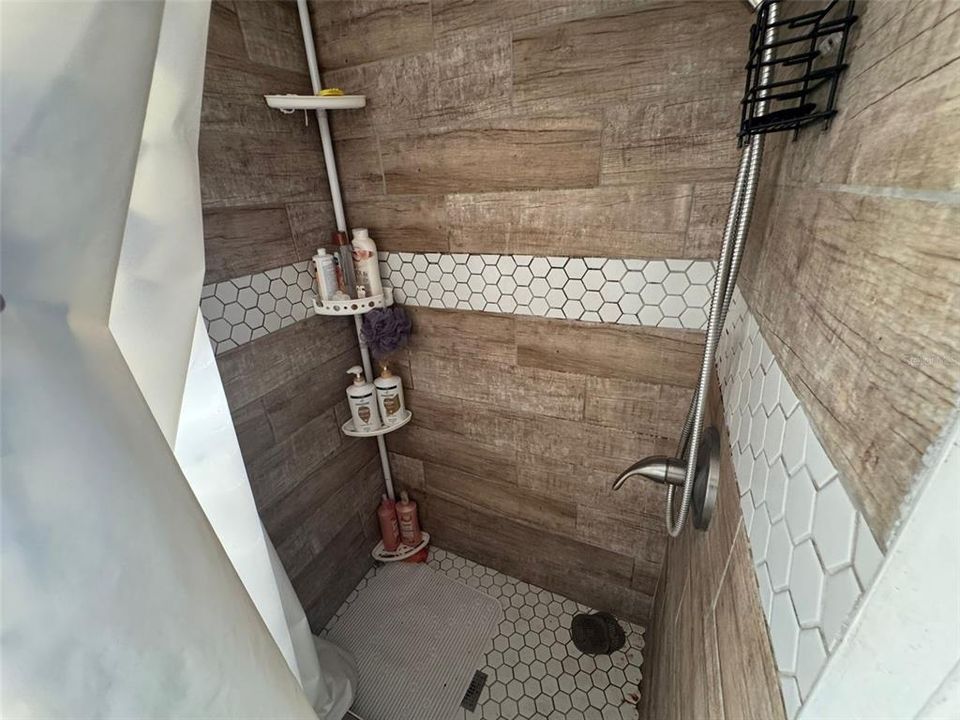 For Sale: $150,000 (3 beds, 2 baths, 1146 Square Feet)