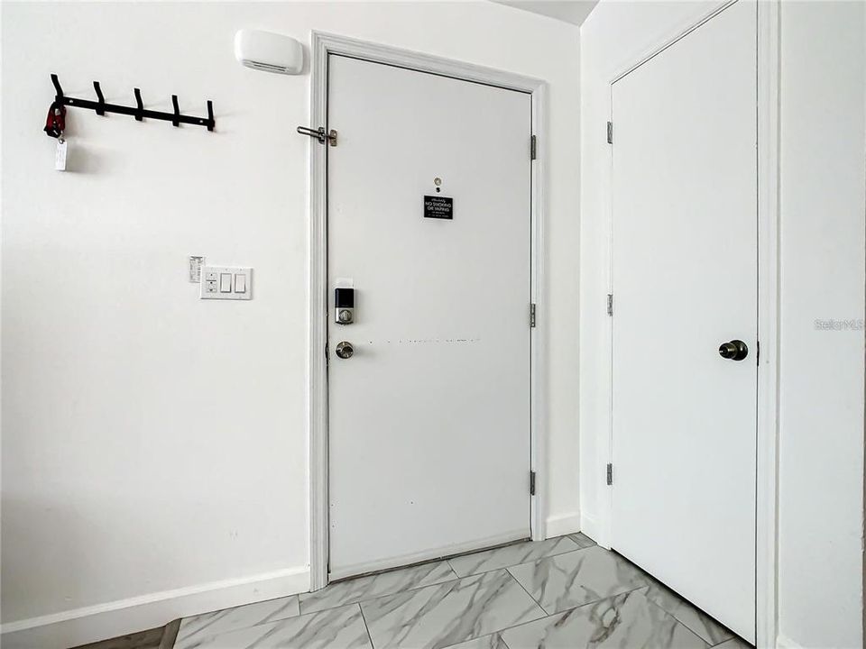 For Rent: $1,890 (3 beds, 2 baths, 1275 Square Feet)