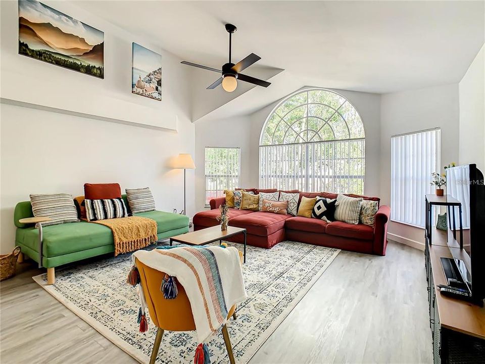 For Rent: $1,890 (3 beds, 2 baths, 1275 Square Feet)