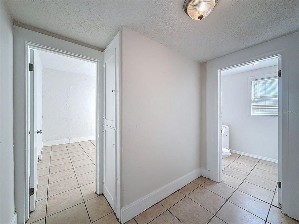 Active With Contract: $225,000 (3 beds, 1 baths, 1212 Square Feet)