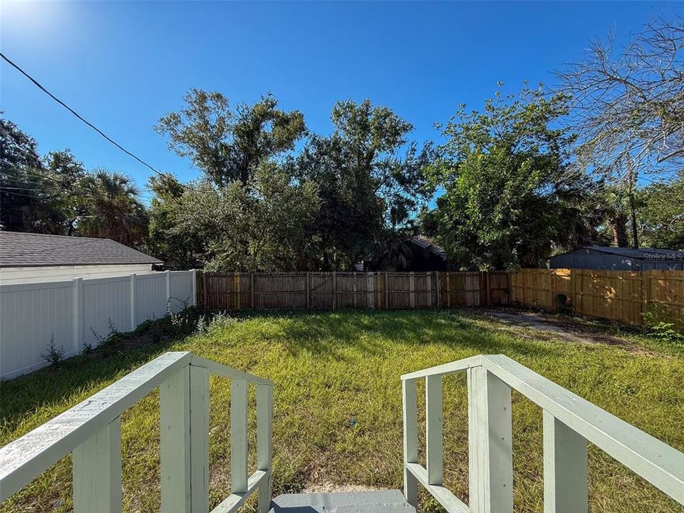 Active With Contract: $225,000 (3 beds, 1 baths, 1212 Square Feet)