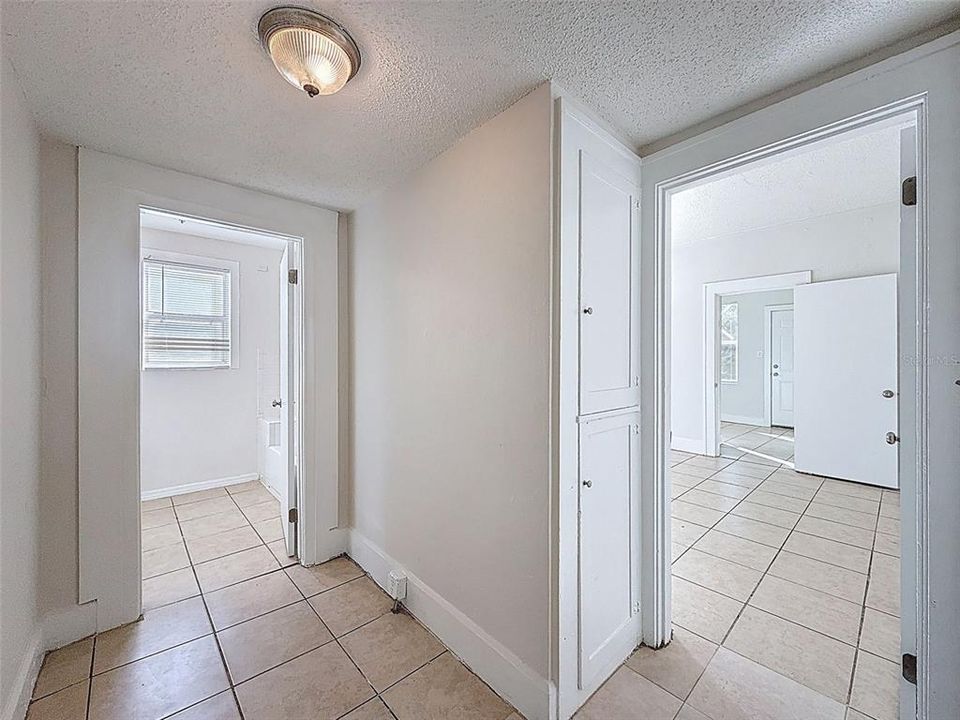 Active With Contract: $225,000 (3 beds, 1 baths, 1212 Square Feet)