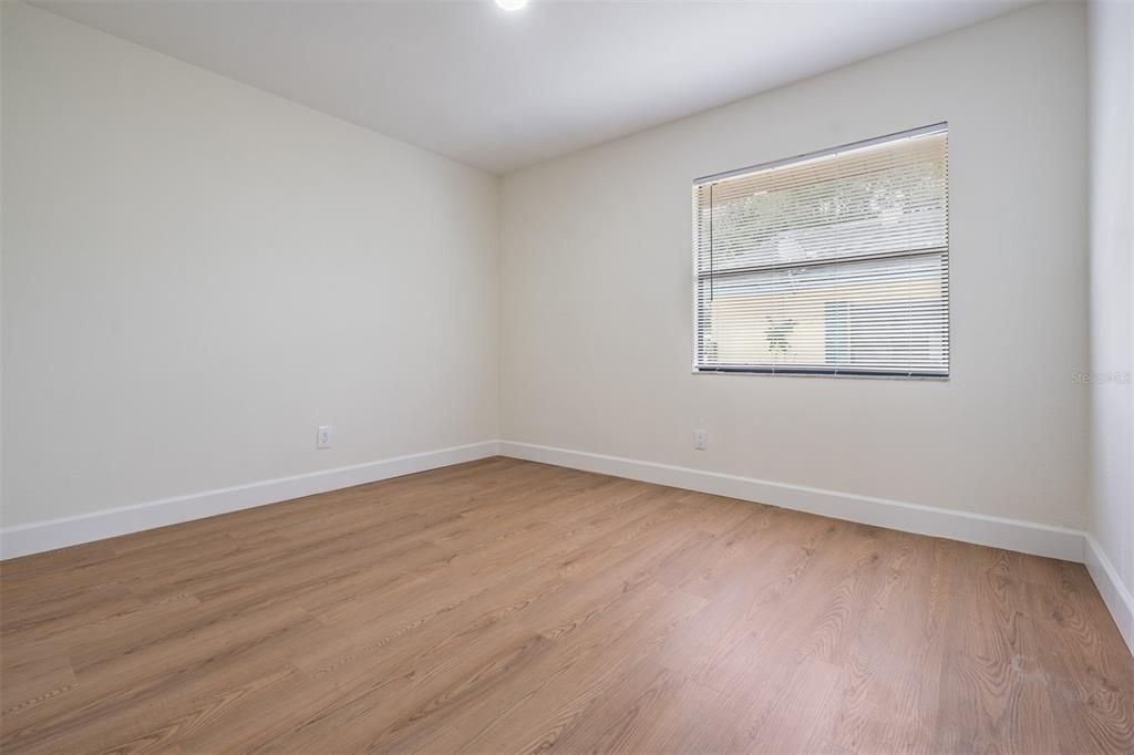 For Sale: $359,900 (4 beds, 2 baths, 1715 Square Feet)