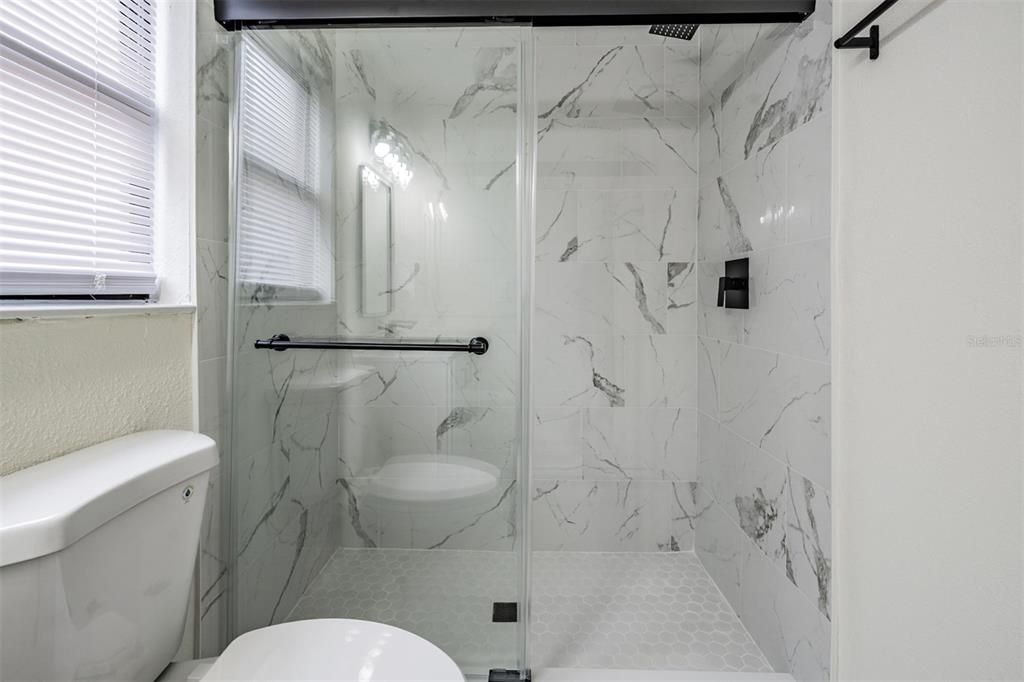 For Sale: $359,900 (4 beds, 2 baths, 1715 Square Feet)