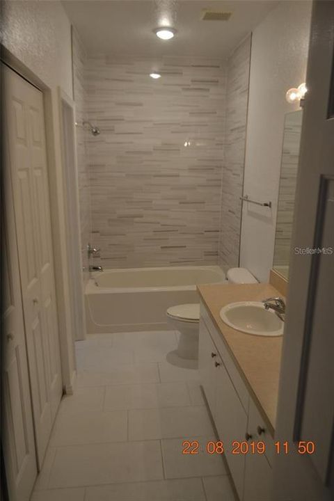 待售: $169,900 (1 贝兹, 1 浴室, 656 平方英尺)