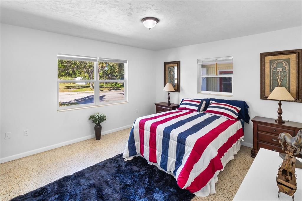 For Sale: $524,900 (4 beds, 2 baths, 2100 Square Feet)