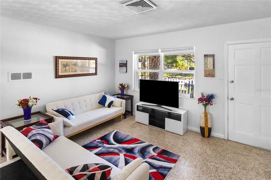 For Sale: $524,900 (4 beds, 2 baths, 2100 Square Feet)