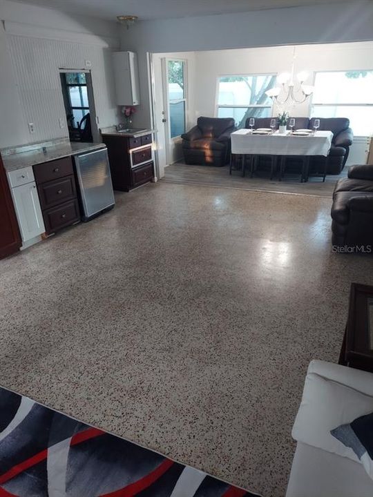 For Sale: $524,900 (4 beds, 2 baths, 2100 Square Feet)