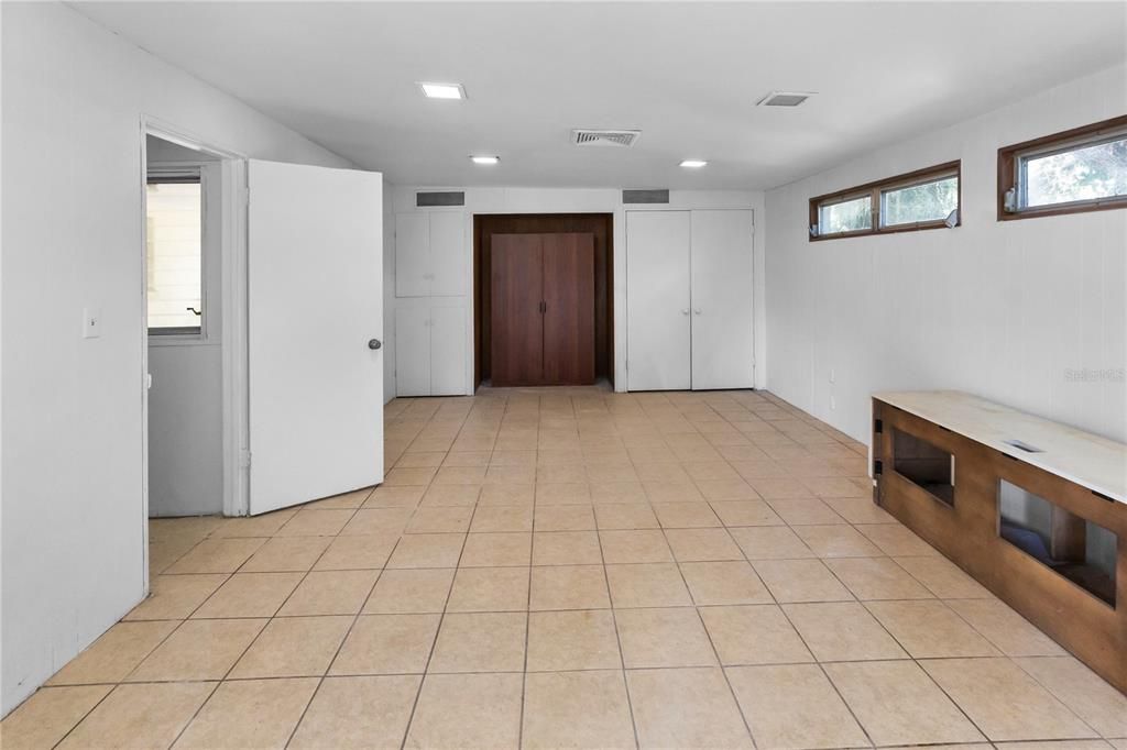 For Sale: $524,900 (4 beds, 2 baths, 2100 Square Feet)