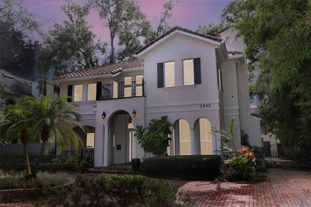 For Rent: $8,900 (4 beds, 5 baths, 3611 Square Feet)