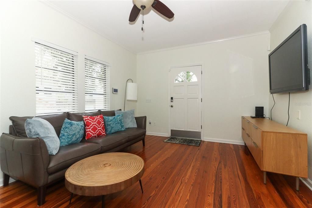 For Rent: $8,900 (4 beds, 5 baths, 3611 Square Feet)