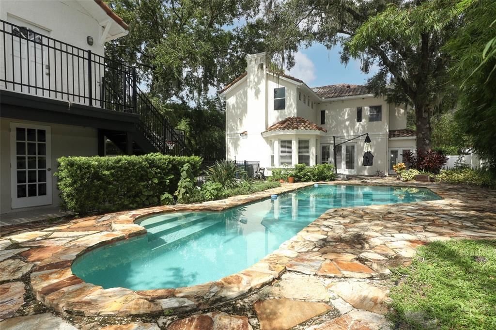 For Rent: $8,900 (4 beds, 5 baths, 3611 Square Feet)