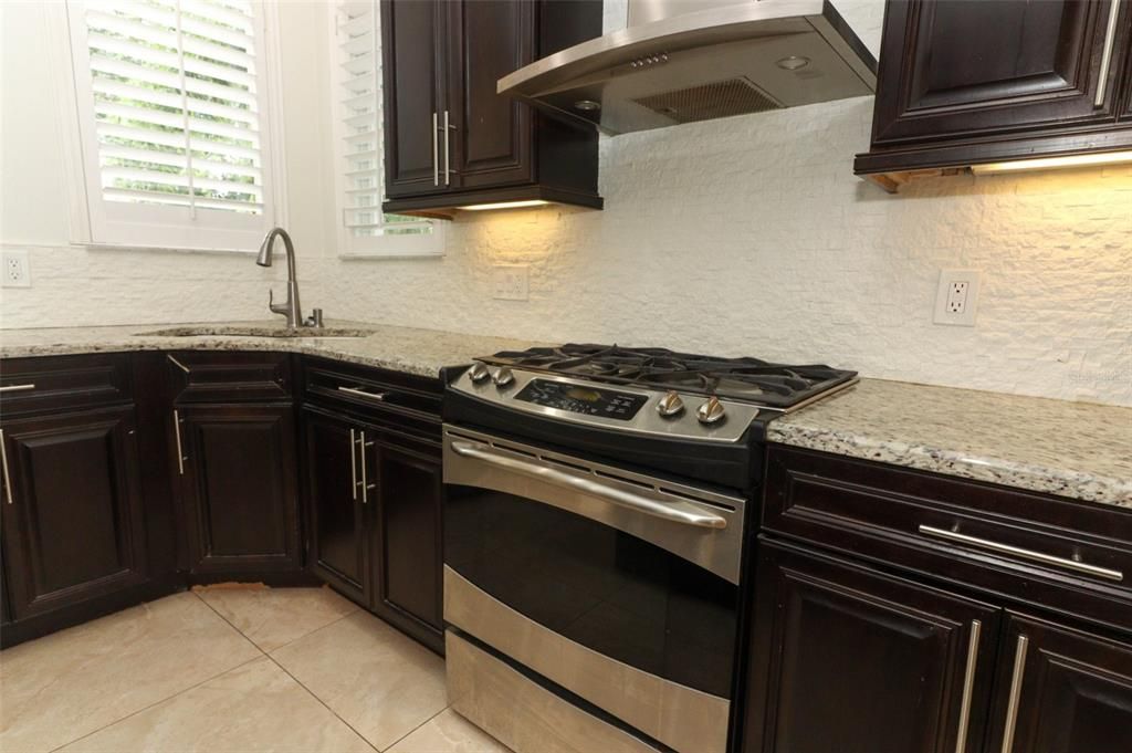 For Rent: $8,900 (4 beds, 5 baths, 3611 Square Feet)