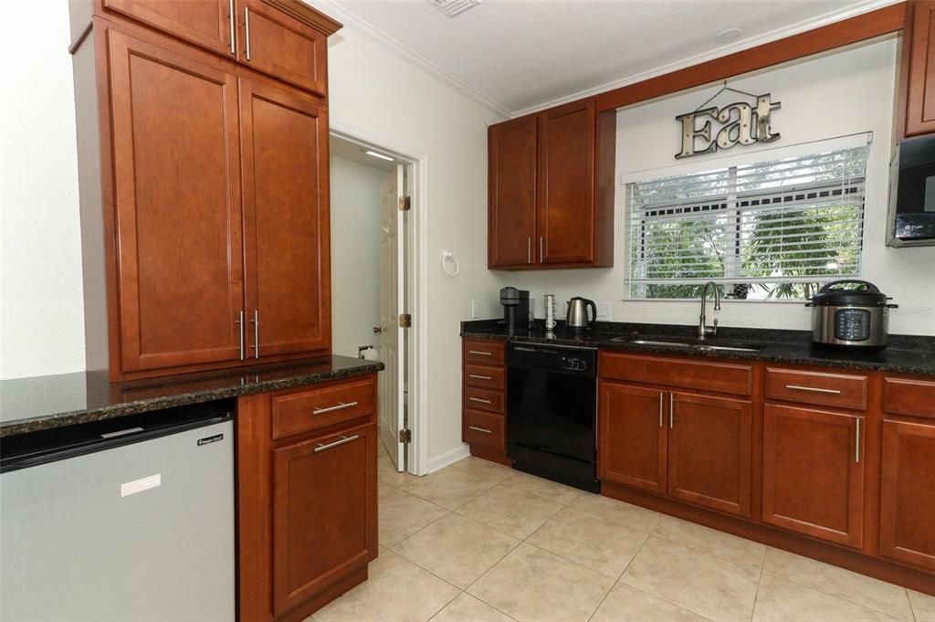 For Rent: $8,900 (4 beds, 5 baths, 3611 Square Feet)