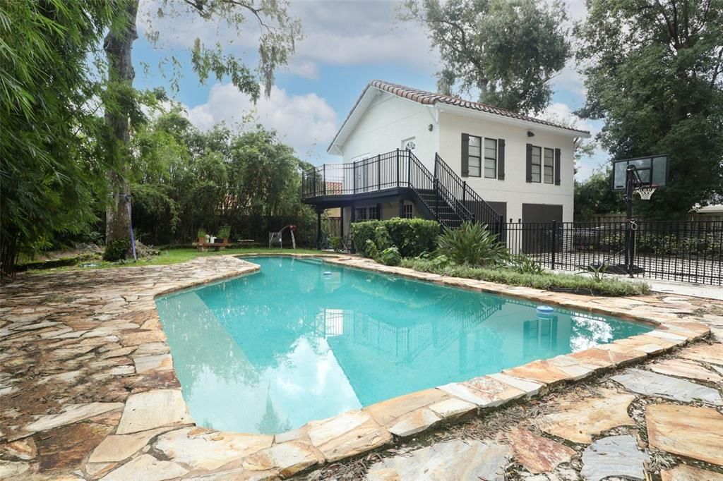 For Rent: $8,900 (4 beds, 5 baths, 3611 Square Feet)