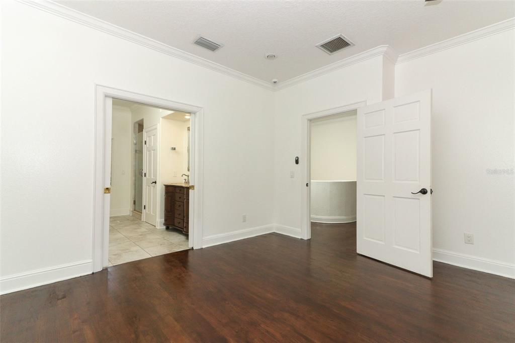 For Rent: $8,900 (4 beds, 5 baths, 3611 Square Feet)