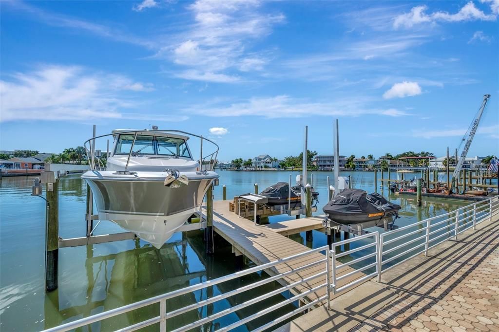 待售: $3,500,000 (5 贝兹, 5 浴室, 3891 平方英尺)