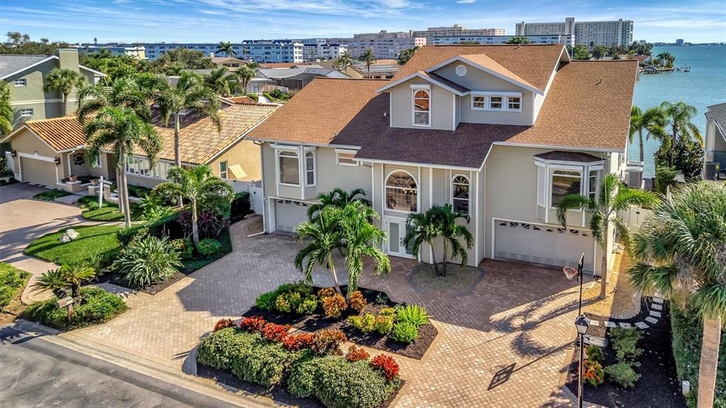 待售: $3,500,000 (5 贝兹, 5 浴室, 3891 平方英尺)