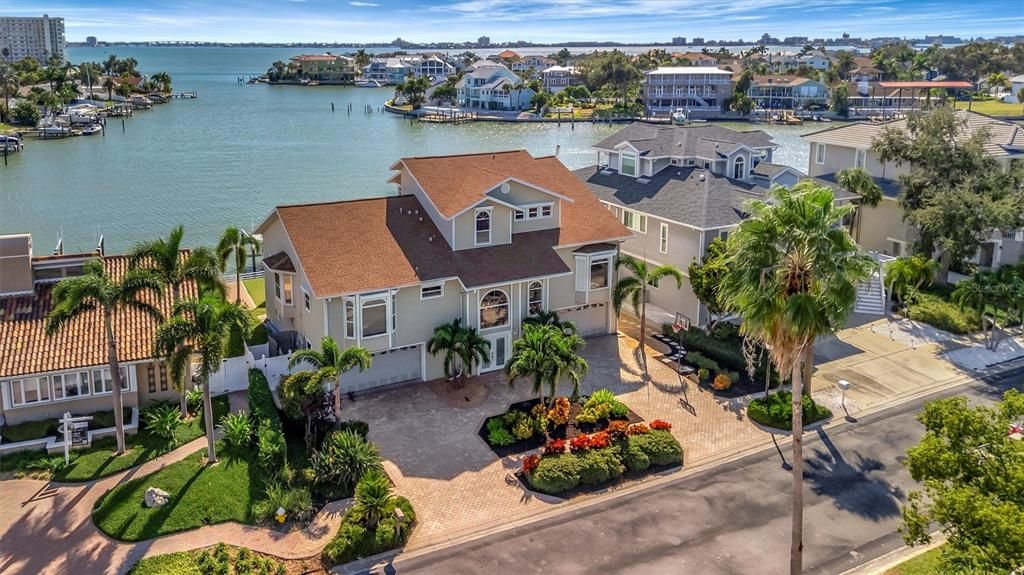 待售: $3,500,000 (5 贝兹, 5 浴室, 3891 平方英尺)