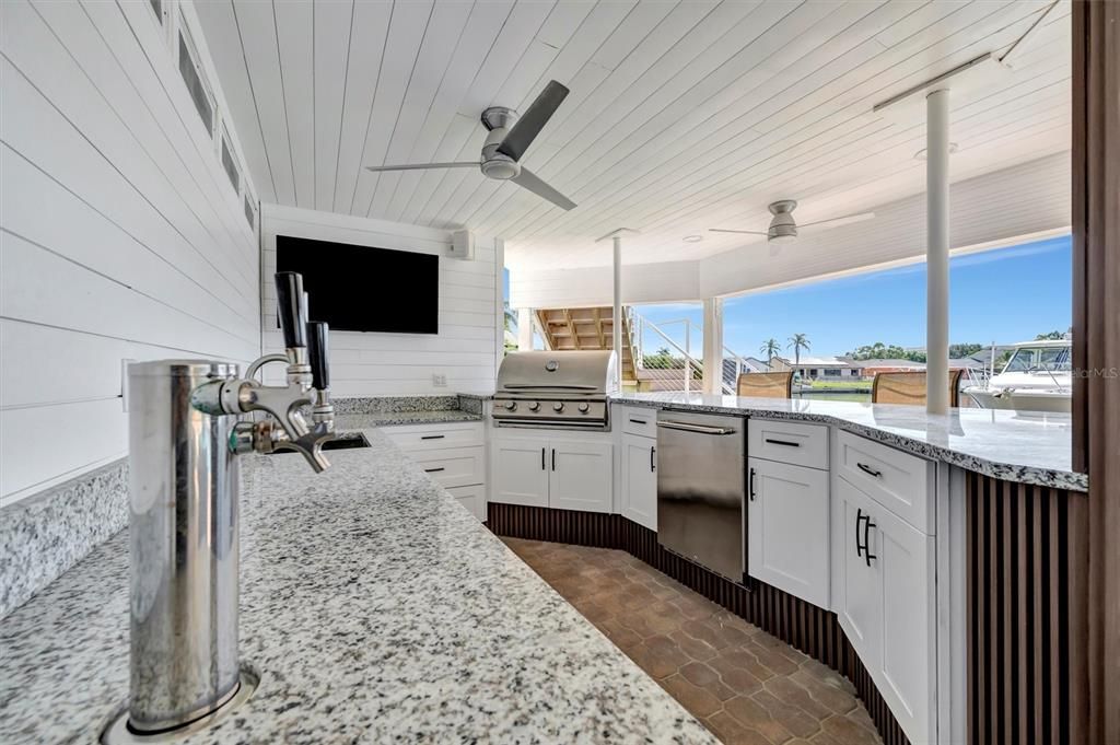 待售: $3,500,000 (5 贝兹, 5 浴室, 3891 平方英尺)