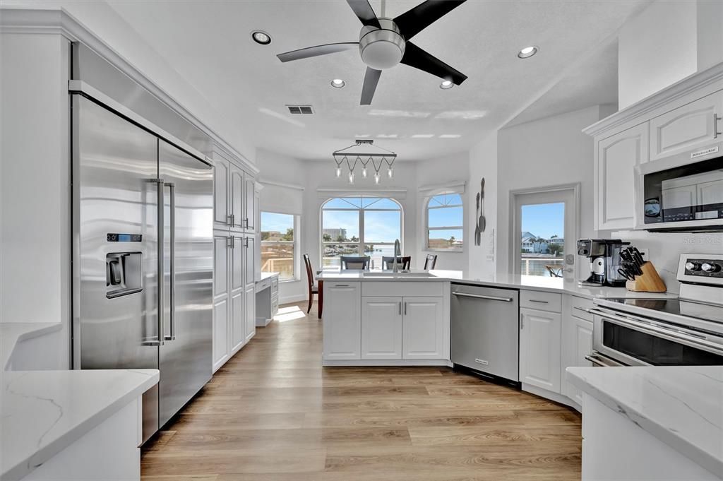 待售: $3,500,000 (5 贝兹, 5 浴室, 3891 平方英尺)