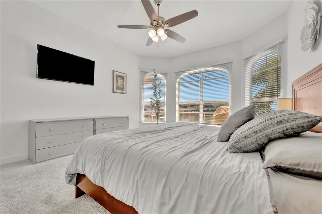 待售: $3,500,000 (5 贝兹, 5 浴室, 3891 平方英尺)