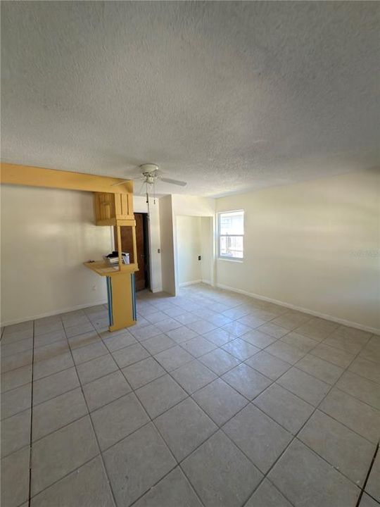 待售: $220,000 (3 贝兹, 2 浴室, 2006 平方英尺)