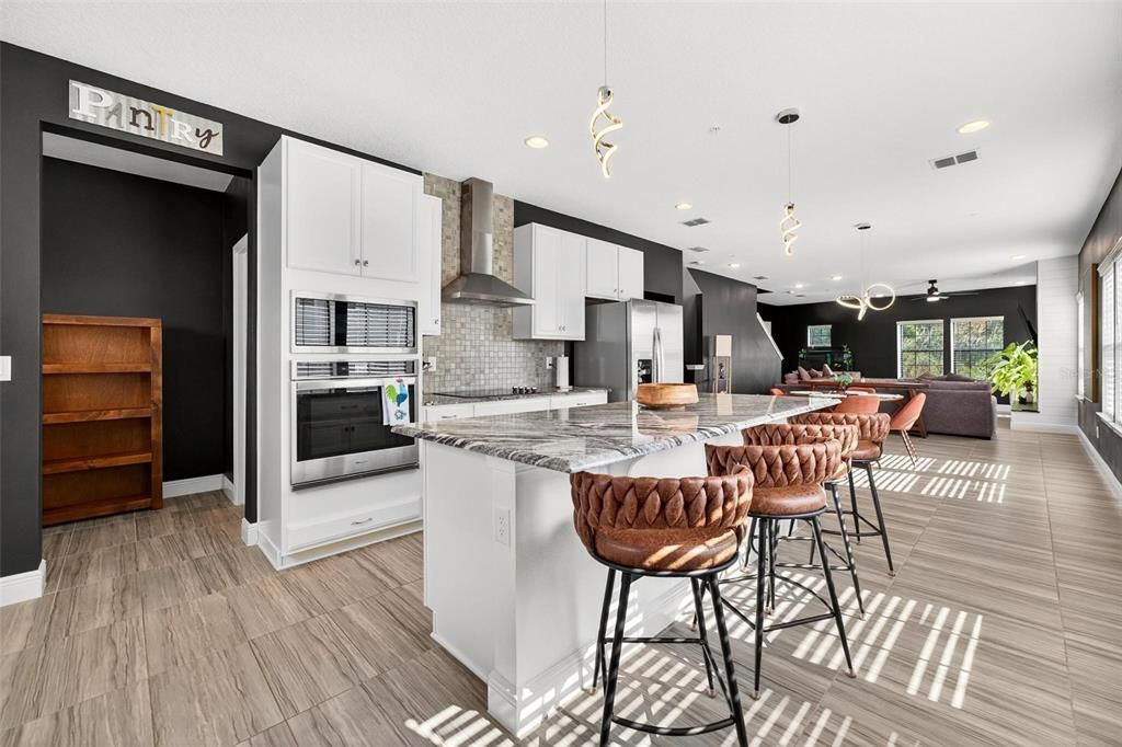 En Venta: $496,000 (4 camas, 3 baños, 2344 Pies cuadrados)