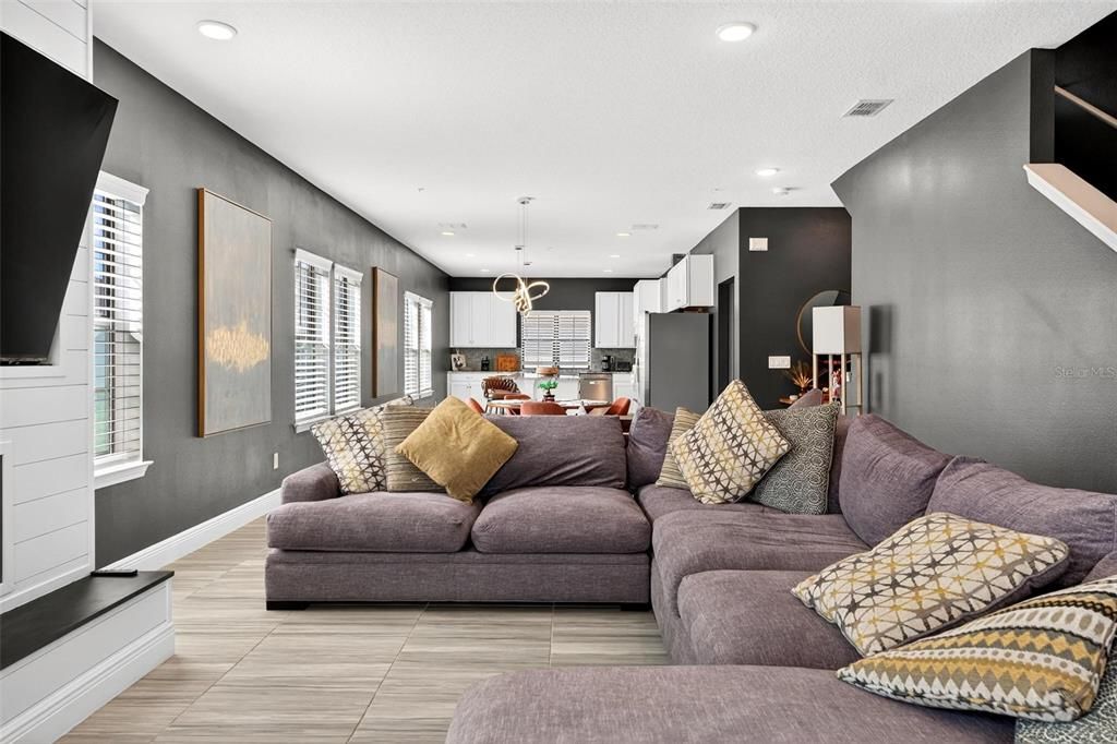 En Venta: $496,000 (4 camas, 3 baños, 2344 Pies cuadrados)