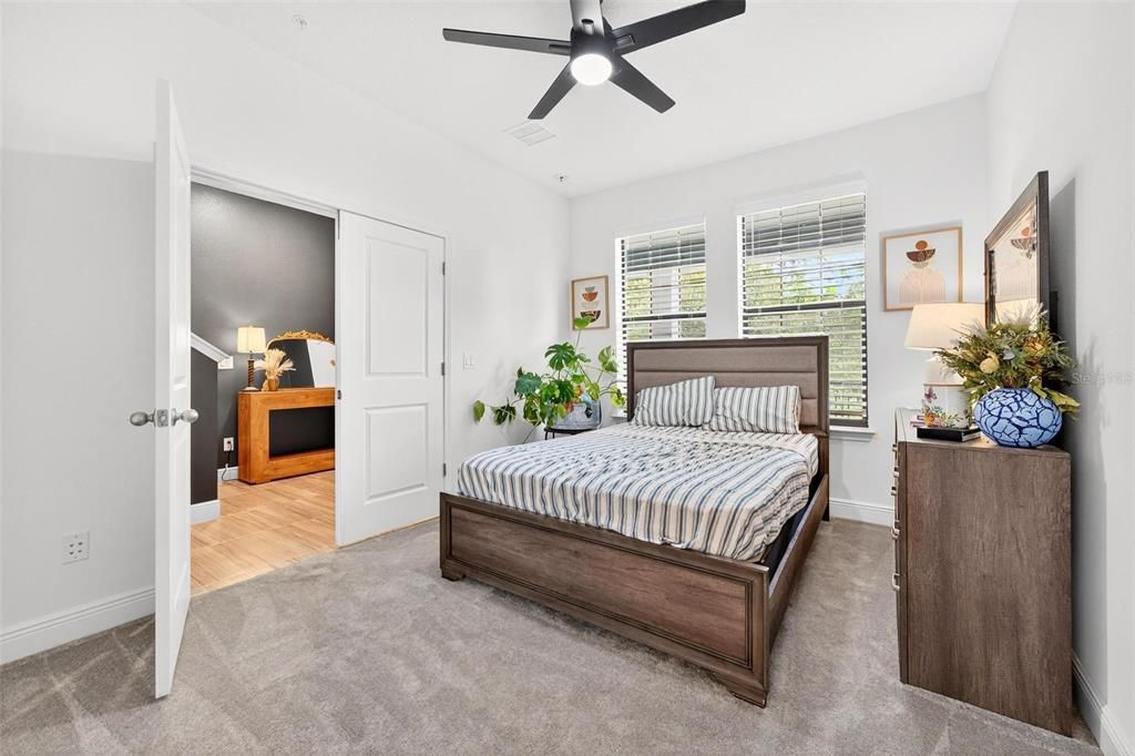 En Venta: $496,000 (4 camas, 3 baños, 2344 Pies cuadrados)