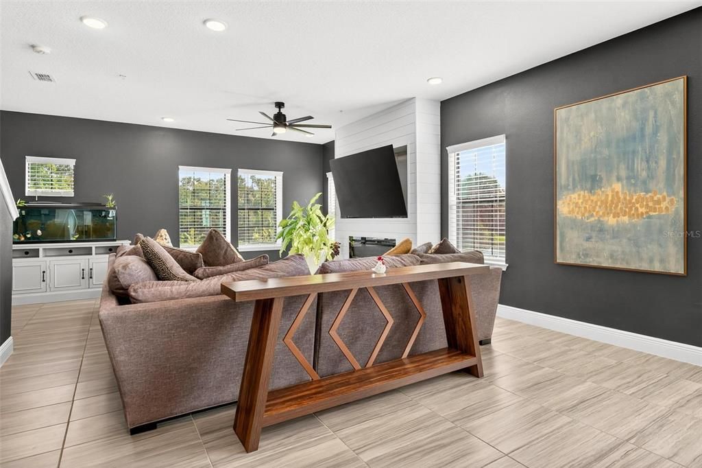 En Venta: $496,000 (4 camas, 3 baños, 2344 Pies cuadrados)