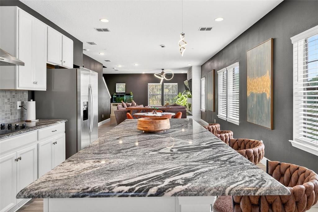 En Venta: $496,000 (4 camas, 3 baños, 2344 Pies cuadrados)