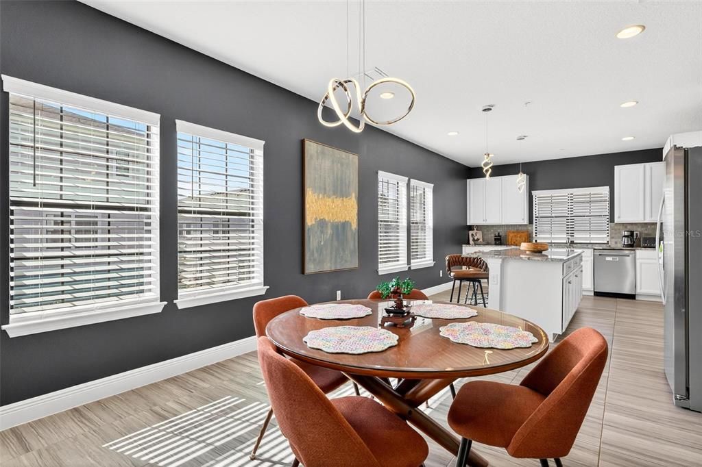 En Venta: $496,000 (4 camas, 3 baños, 2344 Pies cuadrados)