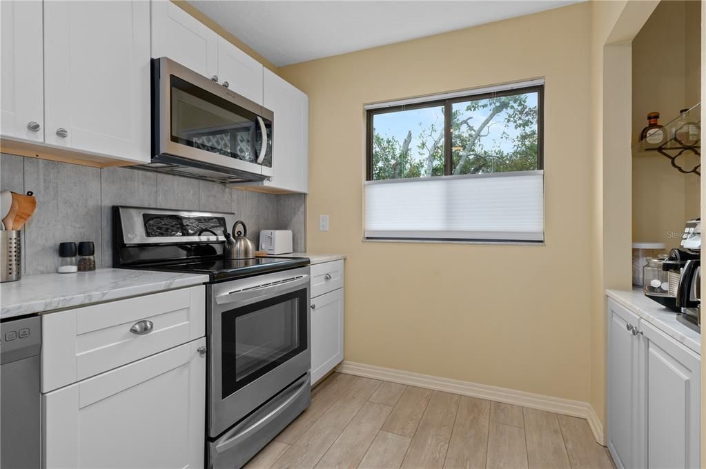 For Sale: $525,000 (2 beds, 2 baths, 1216 Square Feet)