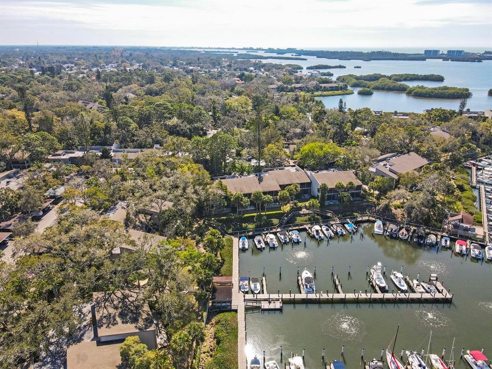 For Sale: $525,000 (2 beds, 2 baths, 1216 Square Feet)