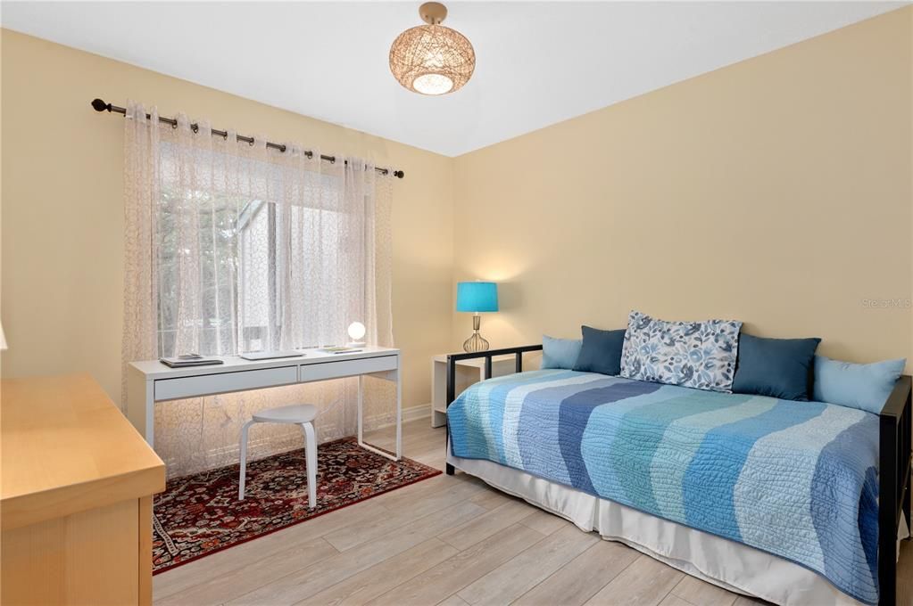 For Sale: $525,000 (2 beds, 2 baths, 1216 Square Feet)