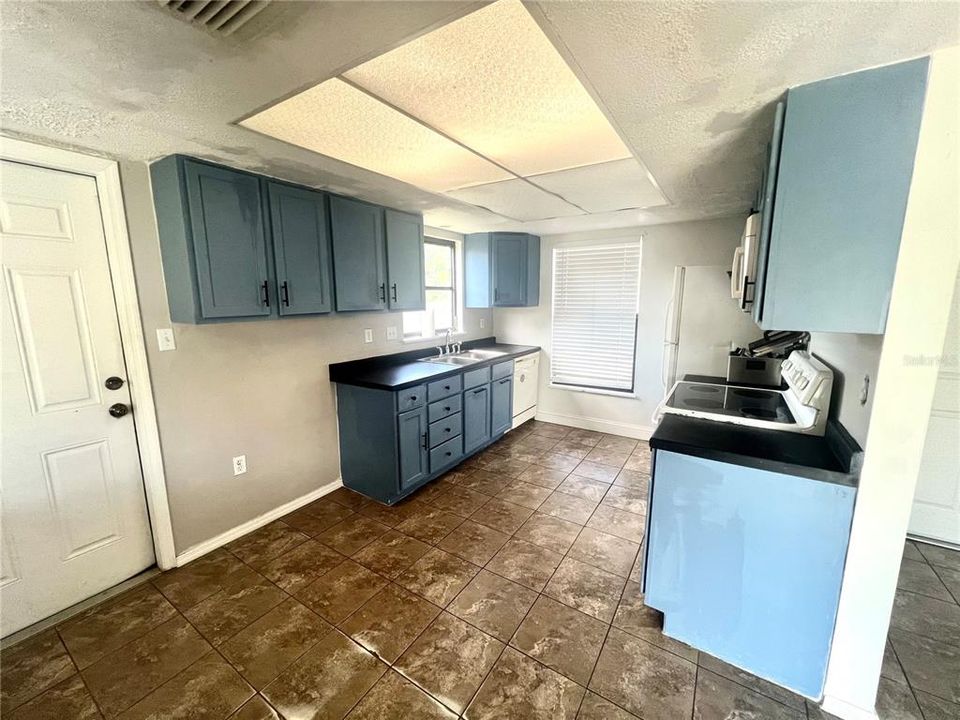 В аренду: $1,500 (2 спален, 2 ванн, 1238 Квадратных фут)