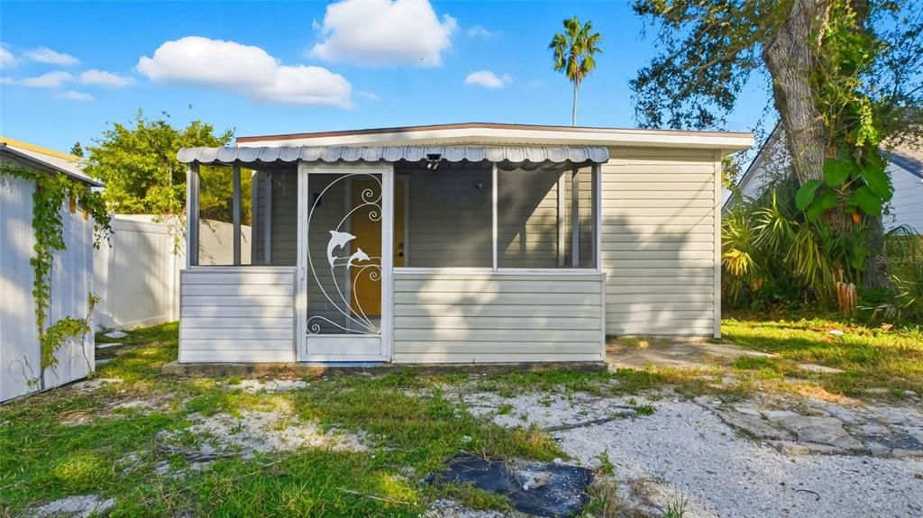 Active With Contract: $385,000 (2 beds, 2 baths, 1030 Square Feet)