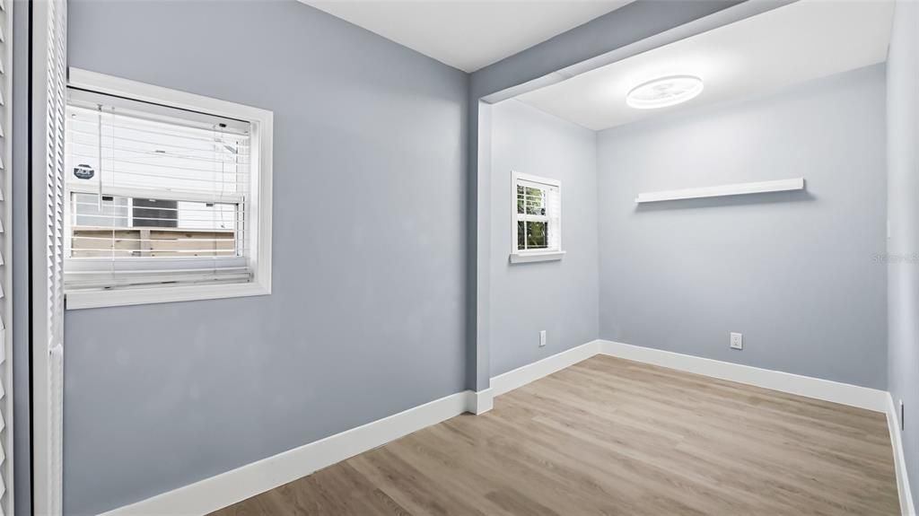 Active With Contract: $385,000 (2 beds, 2 baths, 1030 Square Feet)