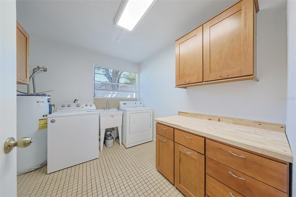 For Sale: $379,000 (3 beds, 2 baths, 1502 Square Feet)