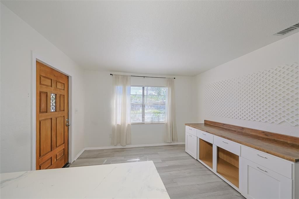 For Sale: $379,000 (3 beds, 2 baths, 1502 Square Feet)