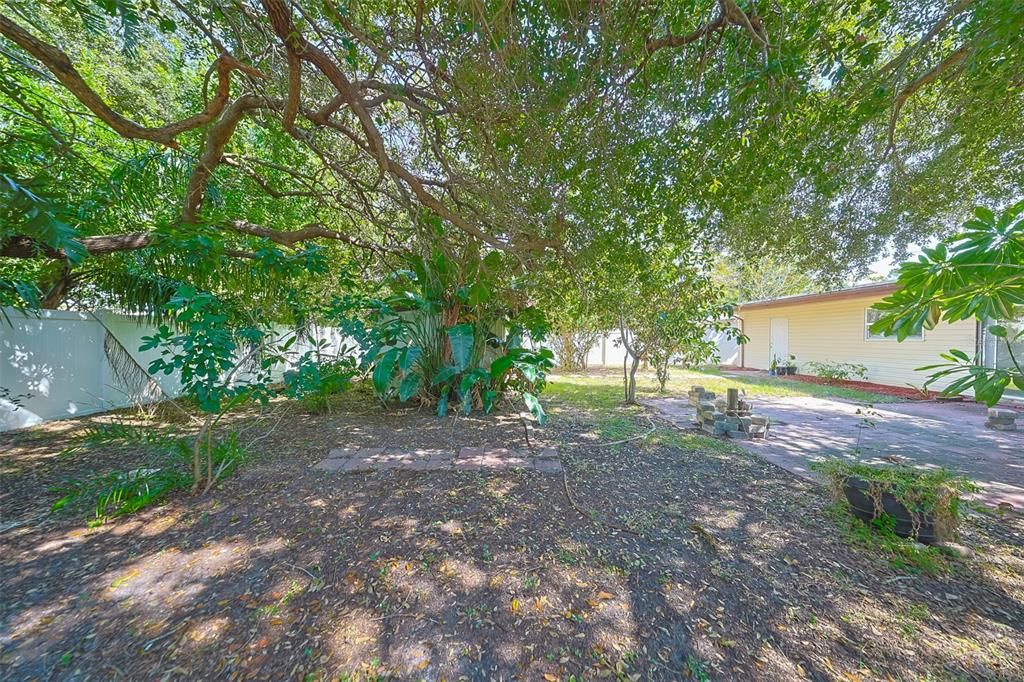 For Sale: $379,000 (3 beds, 2 baths, 1502 Square Feet)