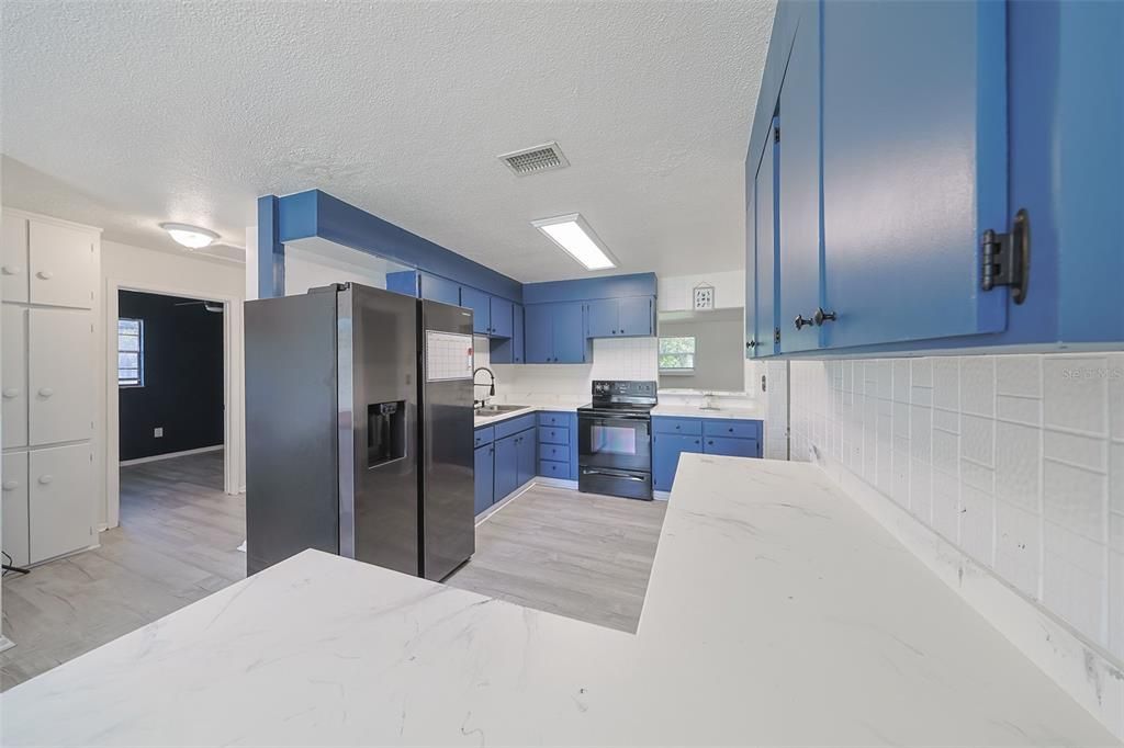 For Sale: $379,000 (3 beds, 2 baths, 1502 Square Feet)