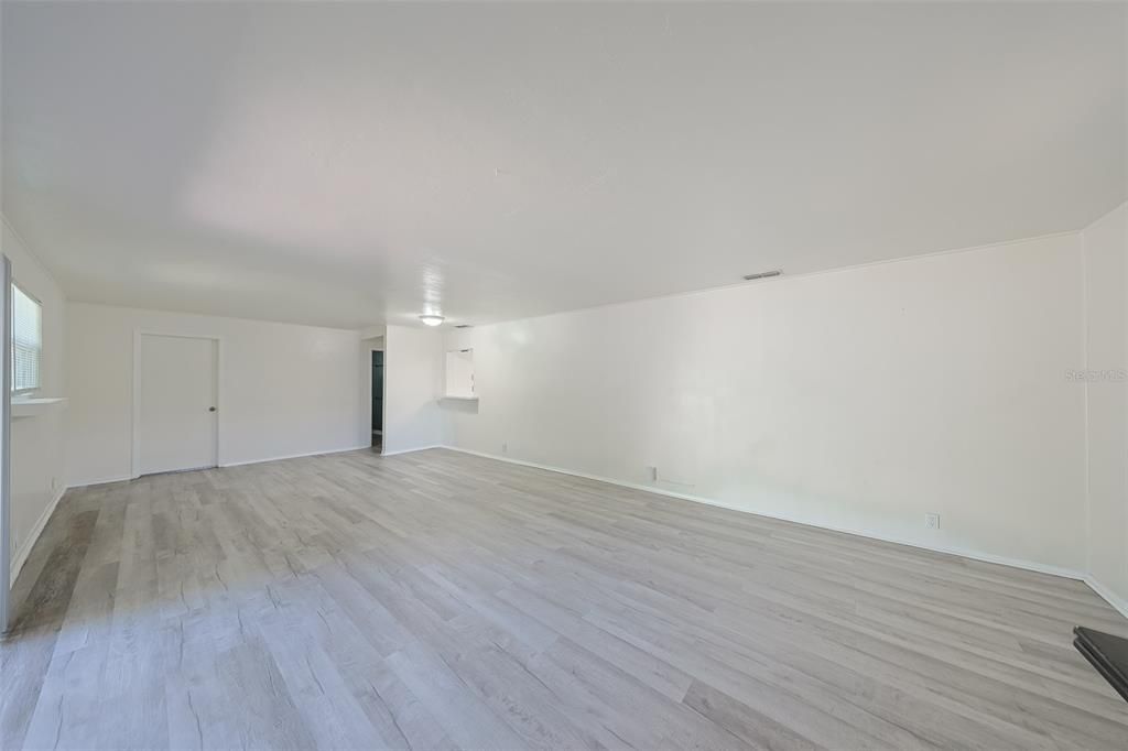 For Sale: $379,000 (3 beds, 2 baths, 1502 Square Feet)