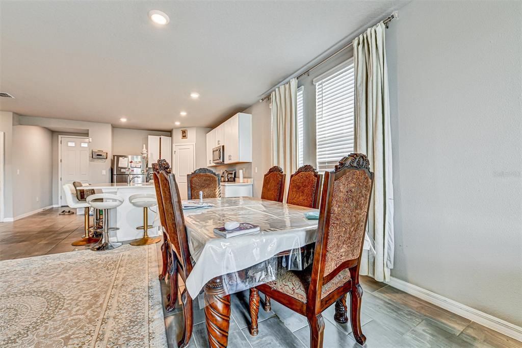 На продажу: $345,000 (3 спален, 2 ванн, 1695 Квадратных фут)