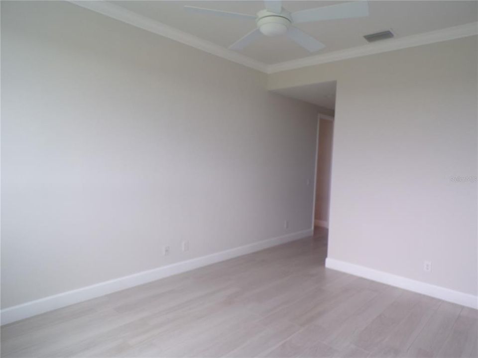 For Rent: $2,400 (3 beds, 3 baths, 1896 Square Feet)