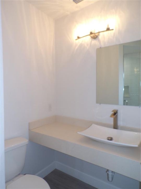 For Rent: $2,400 (3 beds, 3 baths, 1896 Square Feet)